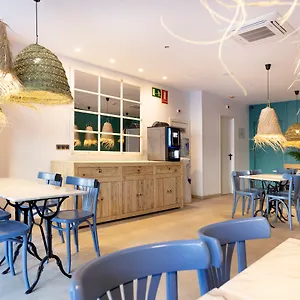 2* Pensión Yomo Bcn Port