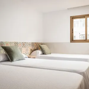 2* Pensión Baler